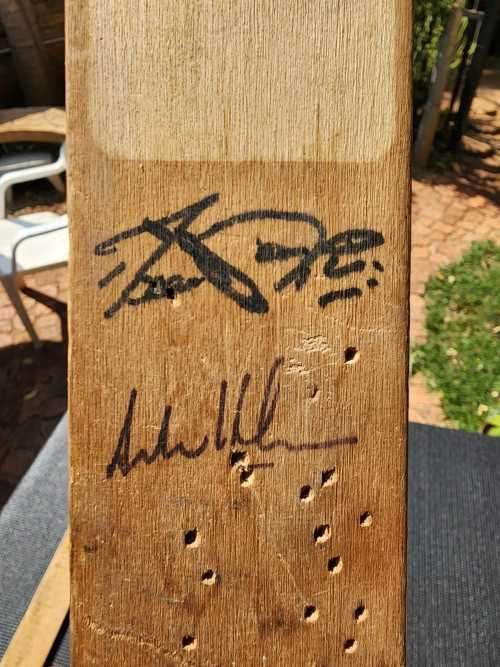 1994/1995 SA CRICKET TEAM SIGNED MINI BATS HANSIE, ANDREW, GARY, DARRYLL, FANIE ETC