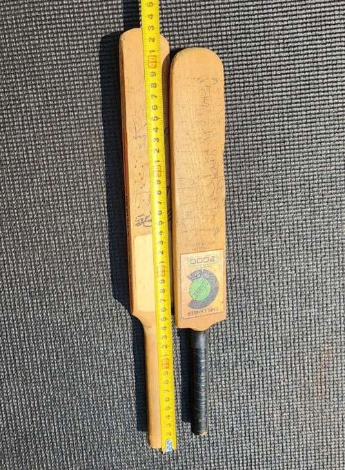 1994/1995 SA CRICKET TEAM SIGNED MINI BATS HANSIE, ANDREW, GARY, DARRYLL, FANIE ETC