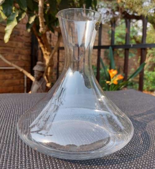 ELEGANT BOHEMIA (CZECH) FULL BODY (18CM WIDE) CHRYSTAL DECANTER
