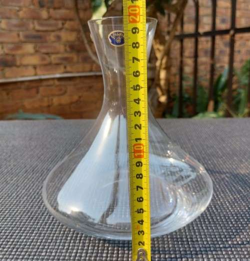 ELEGANT BOHEMIA (CZECH) FULL BODY (18CM WIDE) CHRYSTAL DECANTER