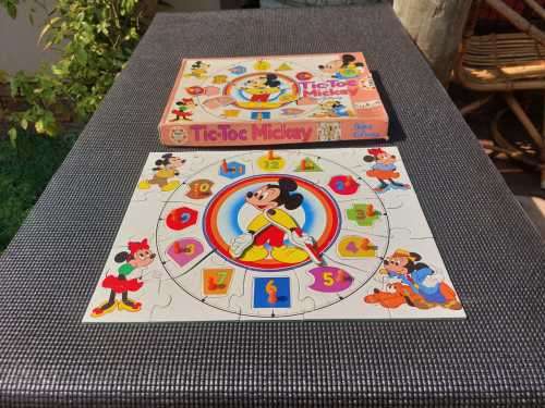 MICKEY MOUSE KEEPS TIME WITH THIS WONDERFUL 1985 TIC-TOC JIGSAW PUZZLE CLOCK