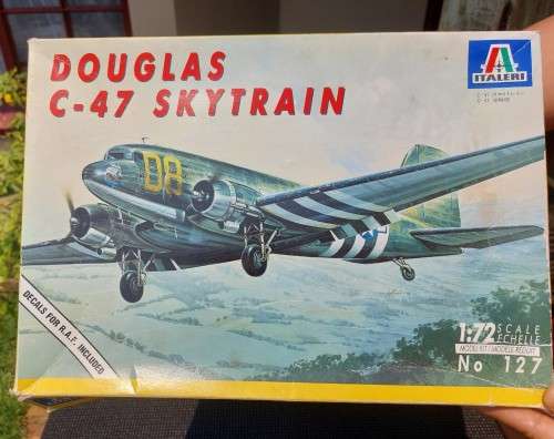 MILITARY DOUGLAS C-47 SKYTRAIN 1994 MODEL KIT 1:72 BY ITALERI ITALY