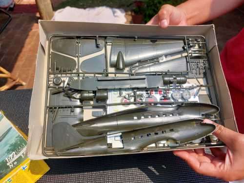 MILITARY DOUGLAS C-47 SKYTRAIN 1994 MODEL KIT 1:72 BY ITALERI ITALY