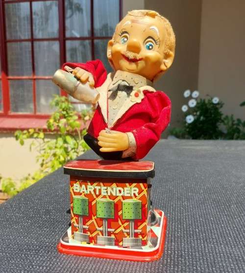 RARE VINTAGE 1950S NOMURA JAPANESE MANUFACTURED BATTERY POWERED BARTENDER FACE STILL LIGHTS UP!
