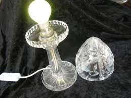 GORGEOUS ROSE CUT CHRYSTAL LAMP IN VERY GOOD CONDITION