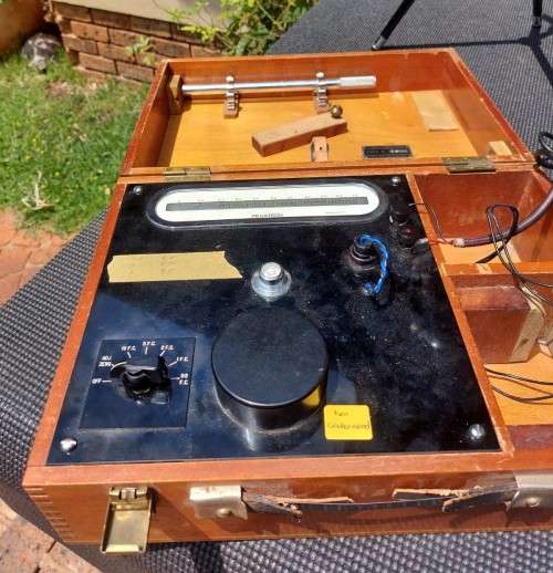 MEGATRON ENGLAND 1960S ARCHITECTURAL LIGHTMETER IN OLD DOVETAILED WOODEN CASE COMPLETE! RARE FIND!