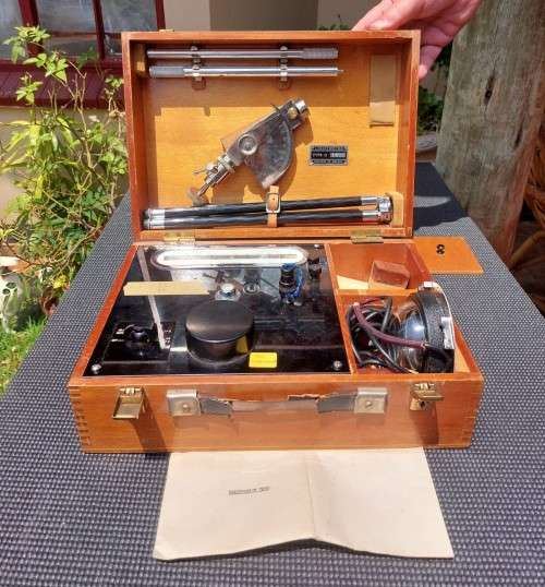 MEGATRON ENGLAND 1960S ARCHITECTURAL LIGHTMETER IN OLD DOVETAILED WOODEN CASE COMPLETE! RARE FIND!