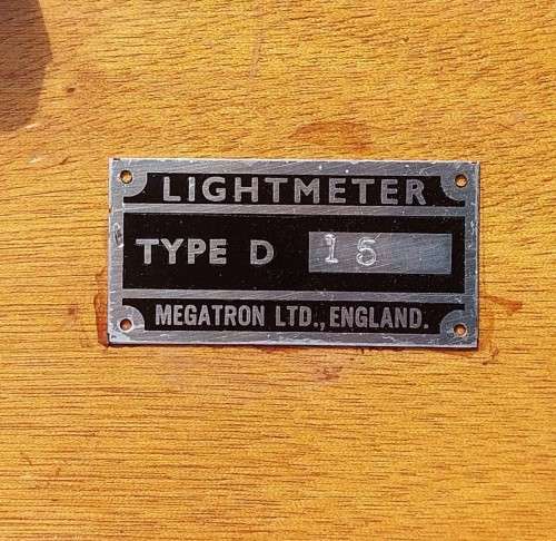 MEGATRON ENGLAND 1960S ARCHITECTURAL LIGHTMETER IN OLD DOVETAILED WOODEN CASE COMPLETE! RARE FIND!