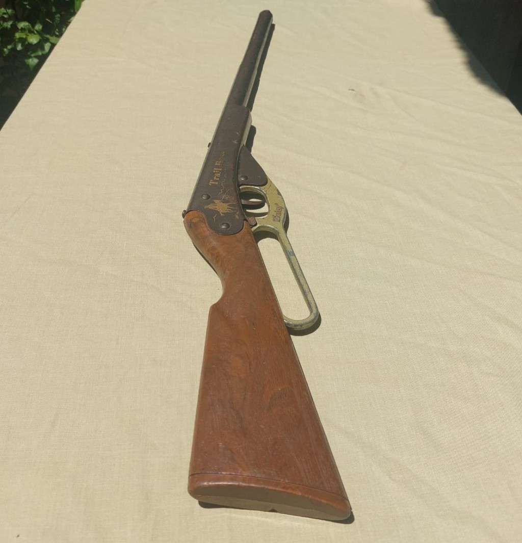 AWESOME DAISY TRAIL BOSS 1970S MODEL 960 NOISEMAKER COWBOY LEVER ACTION POP TOY GUN