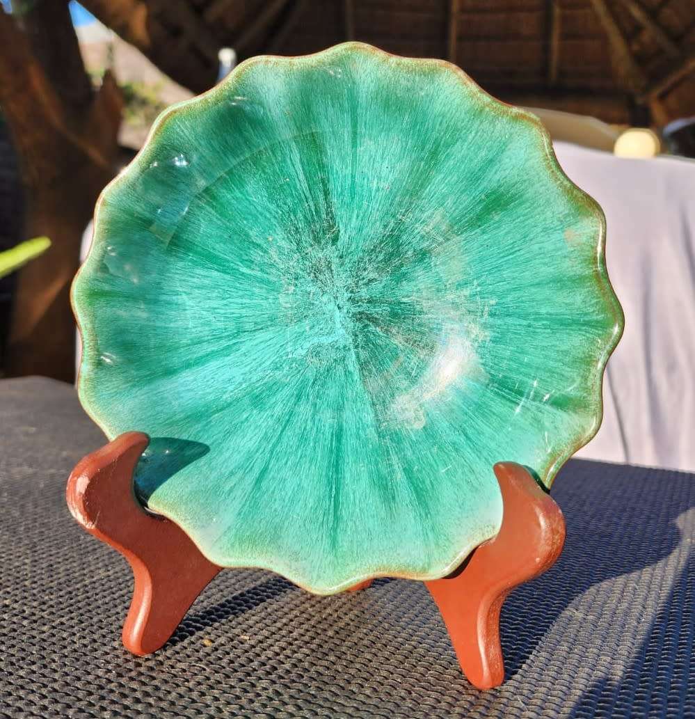 LOVELY BLUE MOUNTAIN POTTERY RIPPLE BOWL MADE IN CANADA