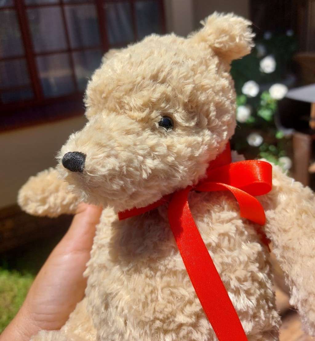 A COLLECTABLE GUND USA WINNIE THE POOH DISNEY BEAR VINTAGE 1990S