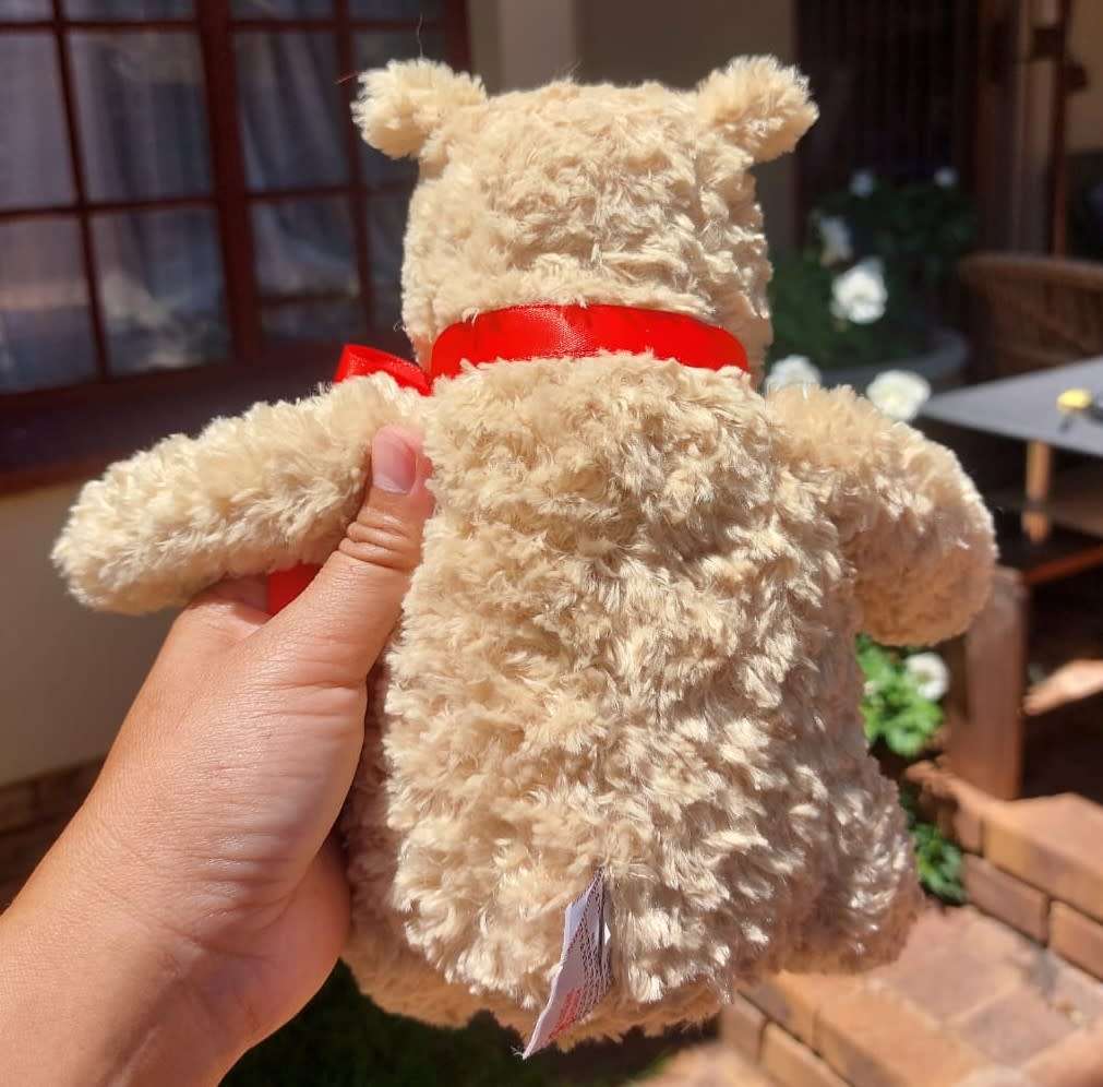 A COLLECTABLE GUND USA WINNIE THE POOH DISNEY BEAR VINTAGE 1990S