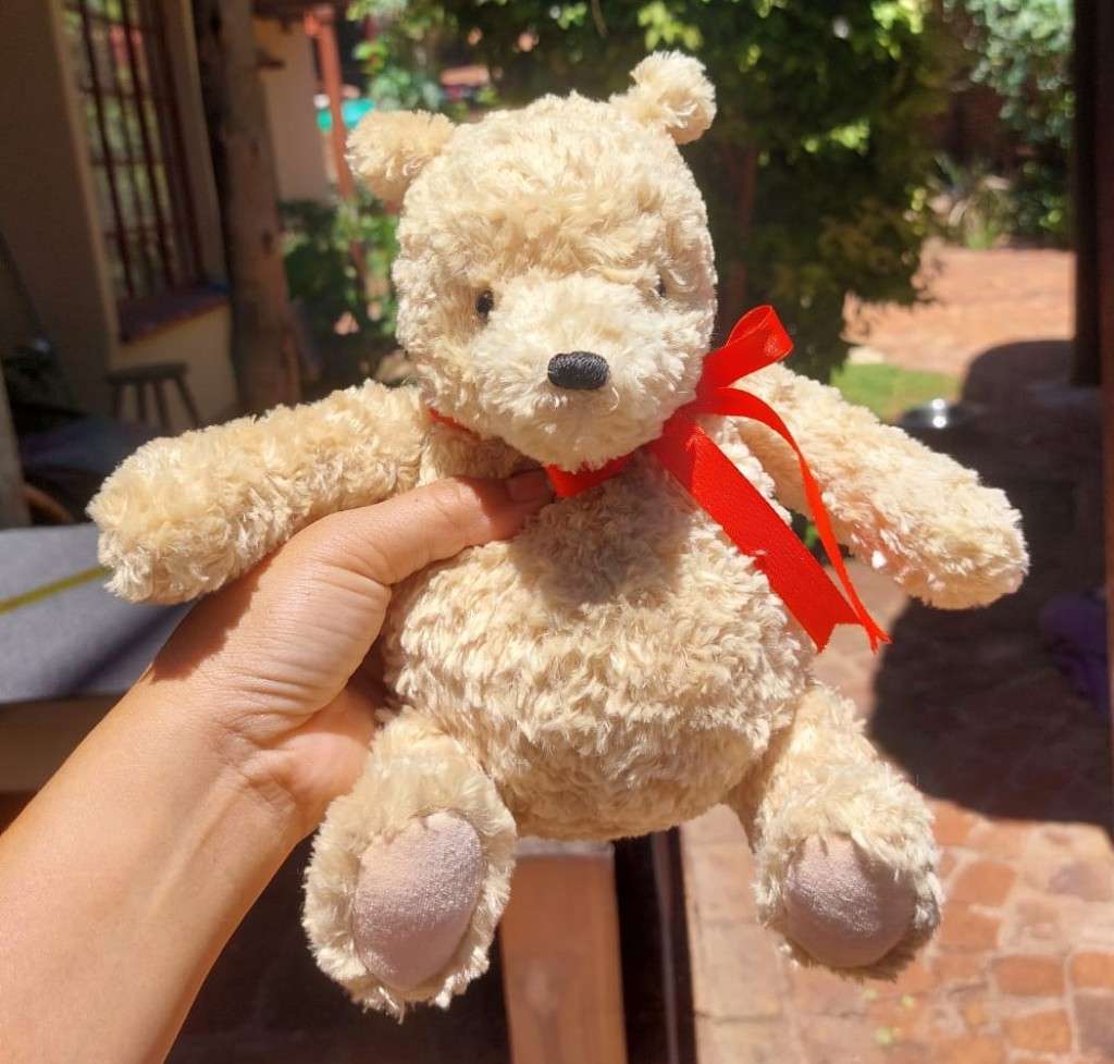 A COLLECTABLE GUND USA WINNIE THE POOH DISNEY BEAR VINTAGE 1990S