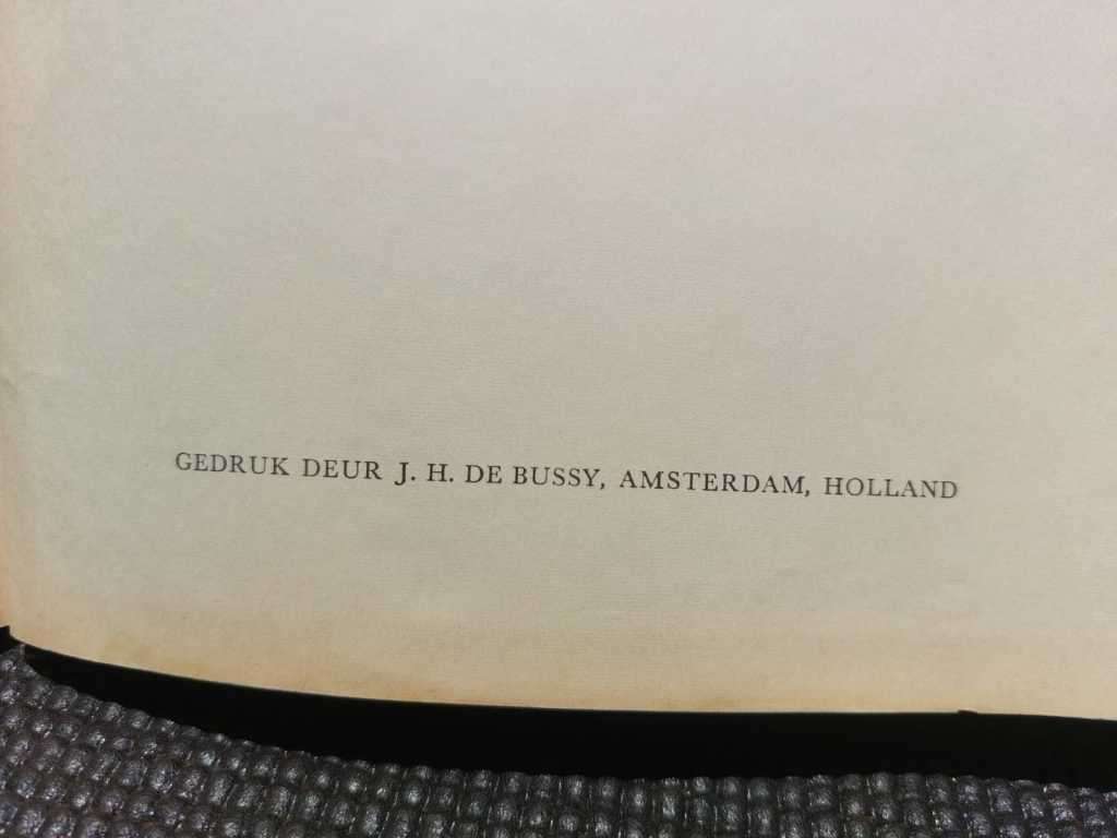 GOOD HARD COVER 1953 AFRIKAANSE FAMILIEBYBEL PRINTED BY JH DE BUSSY HOLLAND