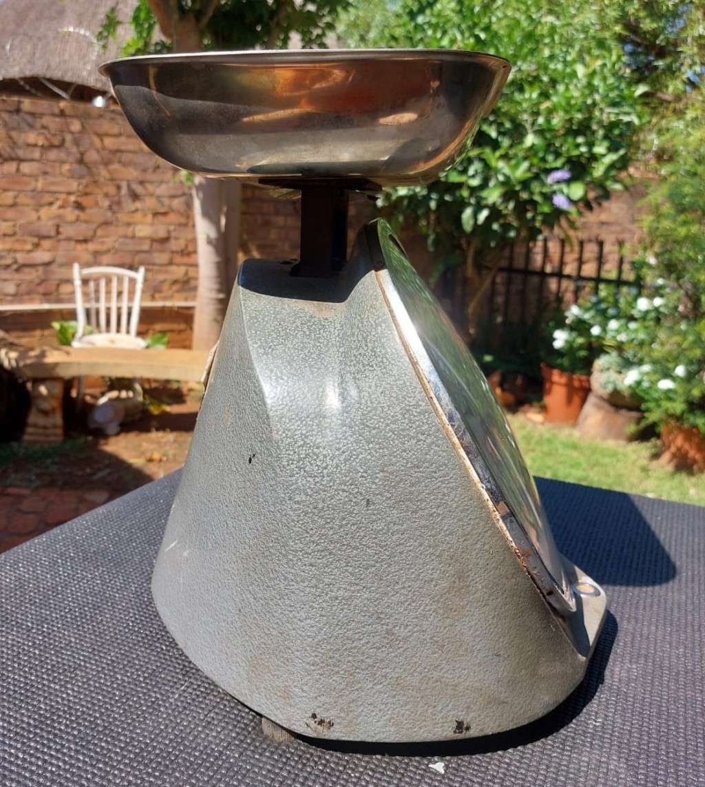 SALTER ENGLAND 10KGx20G MECHANICAL SCALE HUGE 35CM HIGH MODEL 40A VINTAGE 1980S