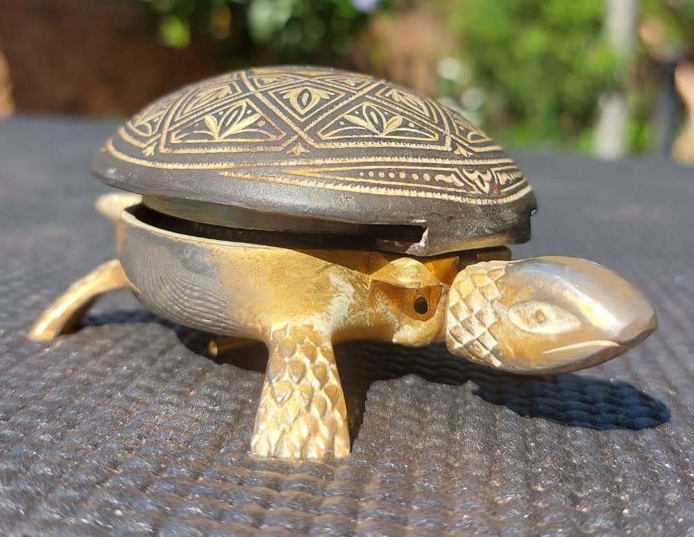 RARE VINTAGE 1920S-1940S BOJ EIBAR SPAIN BRASS DAMASCENE GEOMETRIC ENGRAVED TORTOISE RECEPTION BELL