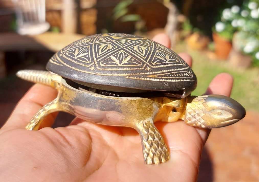 RARE VINTAGE 1920S-1940S BOJ EIBAR SPAIN BRASS DAMASCENE GEOMETRIC ENGRAVED TORTOISE RECEPTION BELL