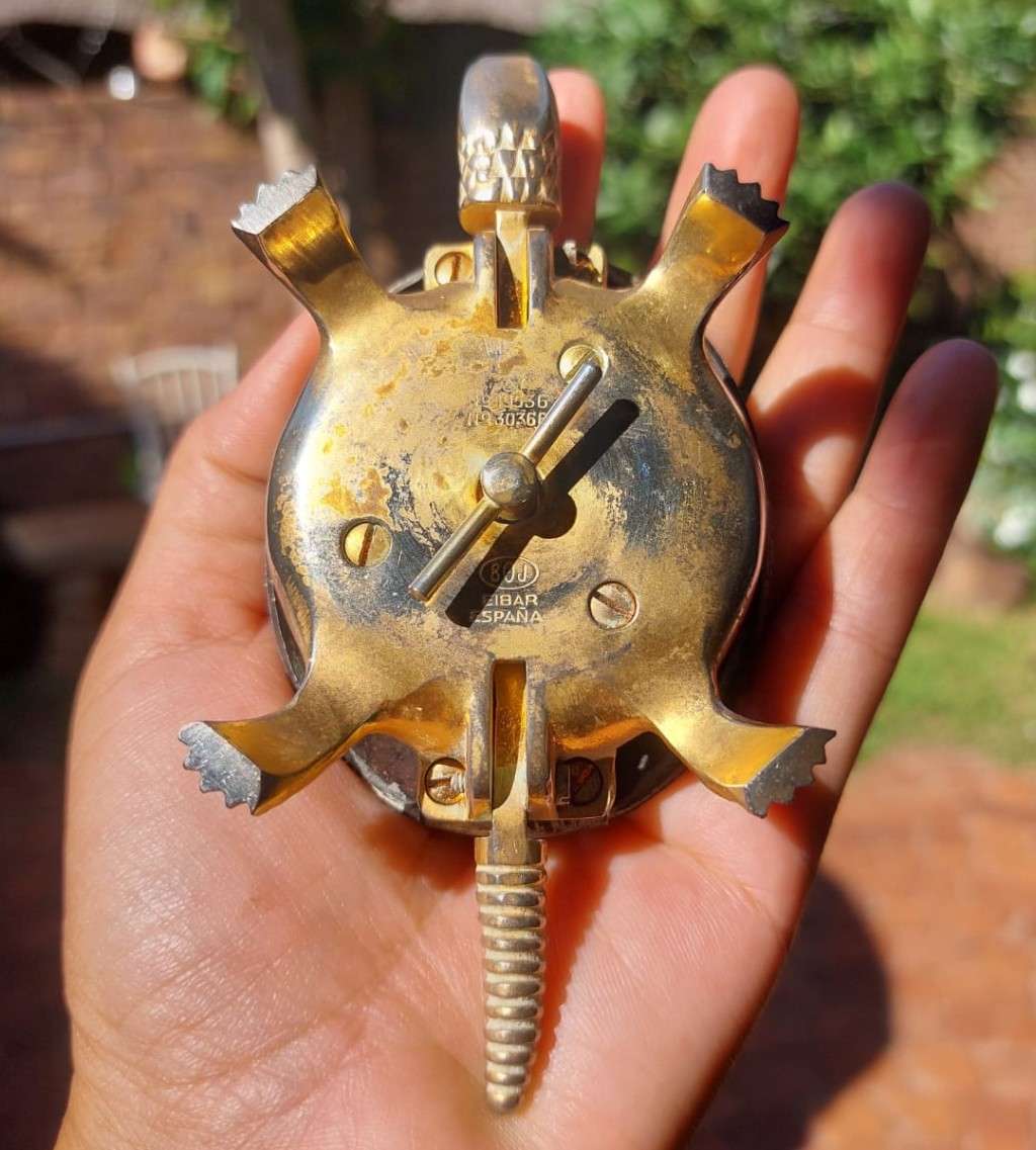 RARE VINTAGE 1920S-1940S BOJ EIBAR SPAIN BRASS DAMASCENE GEOMETRIC ENGRAVED TORTOISE RECEPTION BELL