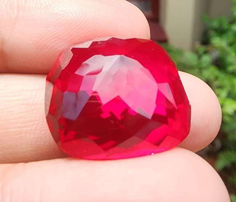 BLOOD RED SYNTHETIC RUBY GEMSTONE - VERY LARGE 40,7CT  SCRATCH GLASS!  UV STRONG RED!  HIGH THERM