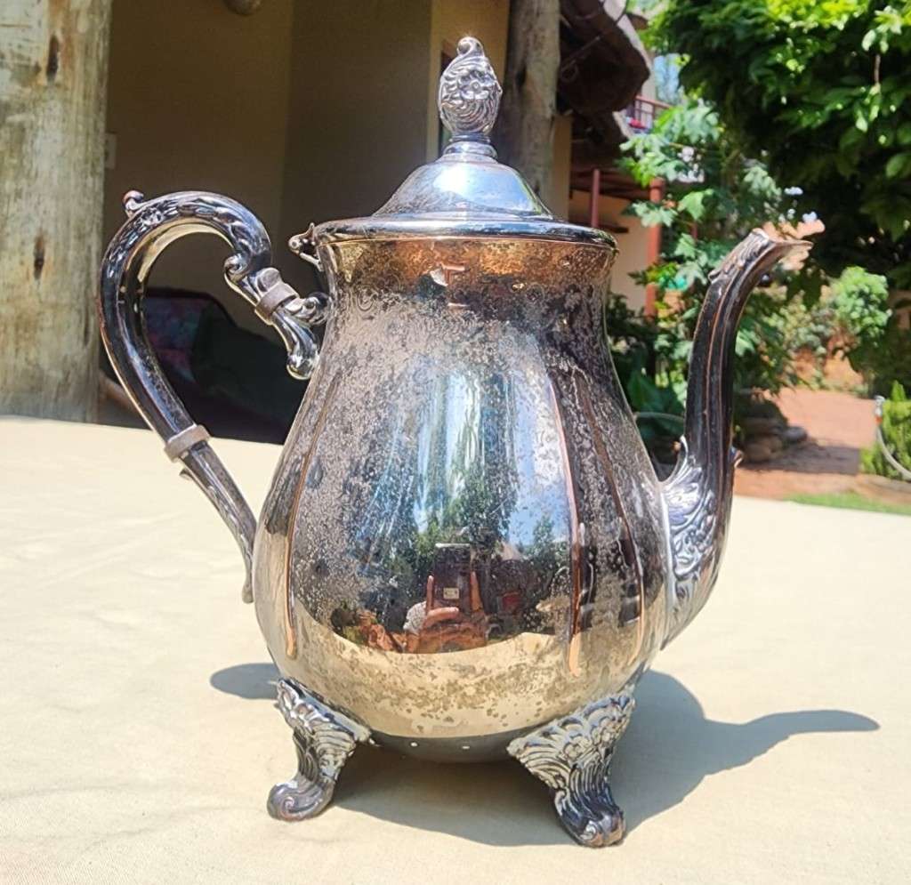 TWO VINTAGE (1970S) EM-ESS SOUTH AFRICAN SILVERPLATED TEAPOTS