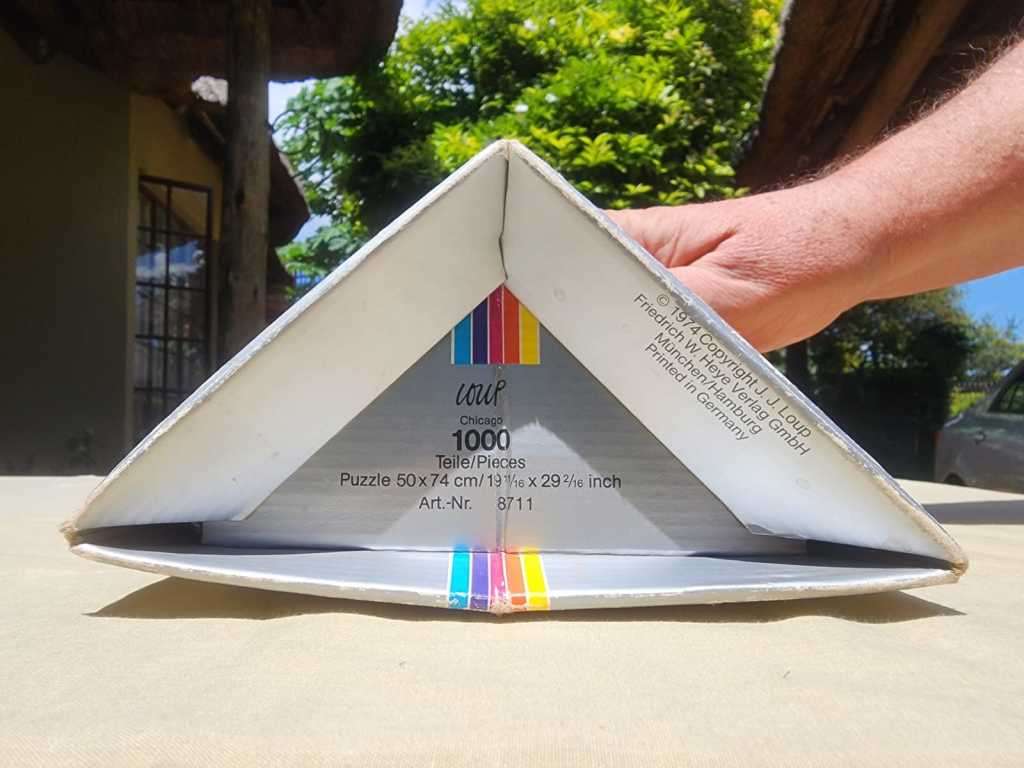 COLLECTABLE 1974 FRIEDRICH HEYE GERMANY 1000 PIECE PUZZLE TITLED CHICAGO BY CARTOON ARTIST JJ LOUP