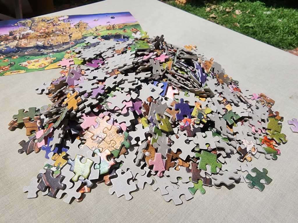 COLLECTABLE 1974 FRIEDRICH HEYE GERMANY 1000 PIECE MATTO CONDOTTIERI (CRAZY LEADERS) PUZZLE