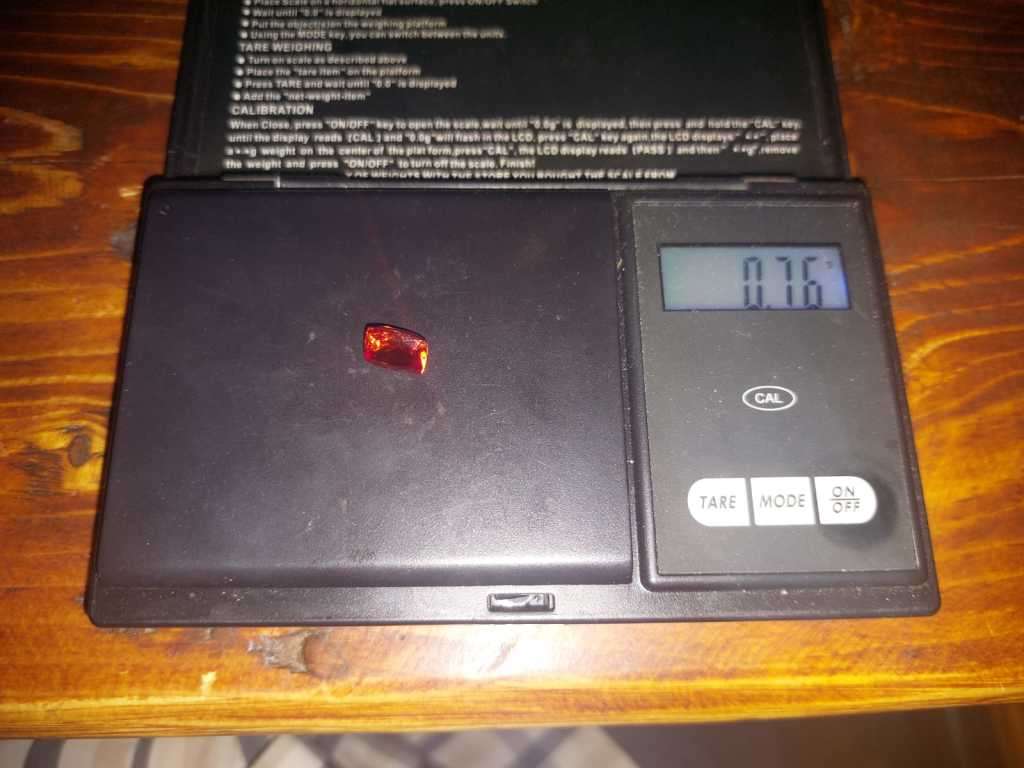 FIRE ORANGE 3.80CT SAPPHIRE GEMSTONE WITH LOVELY CUSHION CUT  UV RED!  THERMAL HIGH!