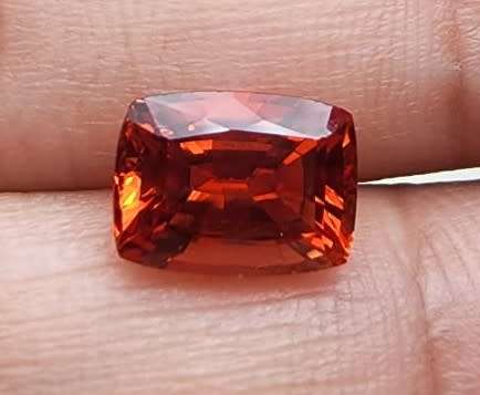 FIRE ORANGE 3.80CT SAPPHIRE GEMSTONE WITH LOVELY CUSHION CUT  UV RED!  THERMAL HIGH!