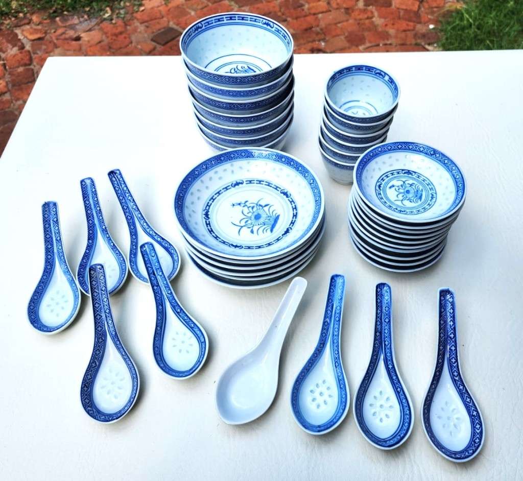 ICONIC VINTAGE 1970S LING LONG (TRANSLUCENT RICE EYES) 37 PIECE CHINESE JINGDEZHEN RICE BOWL SET