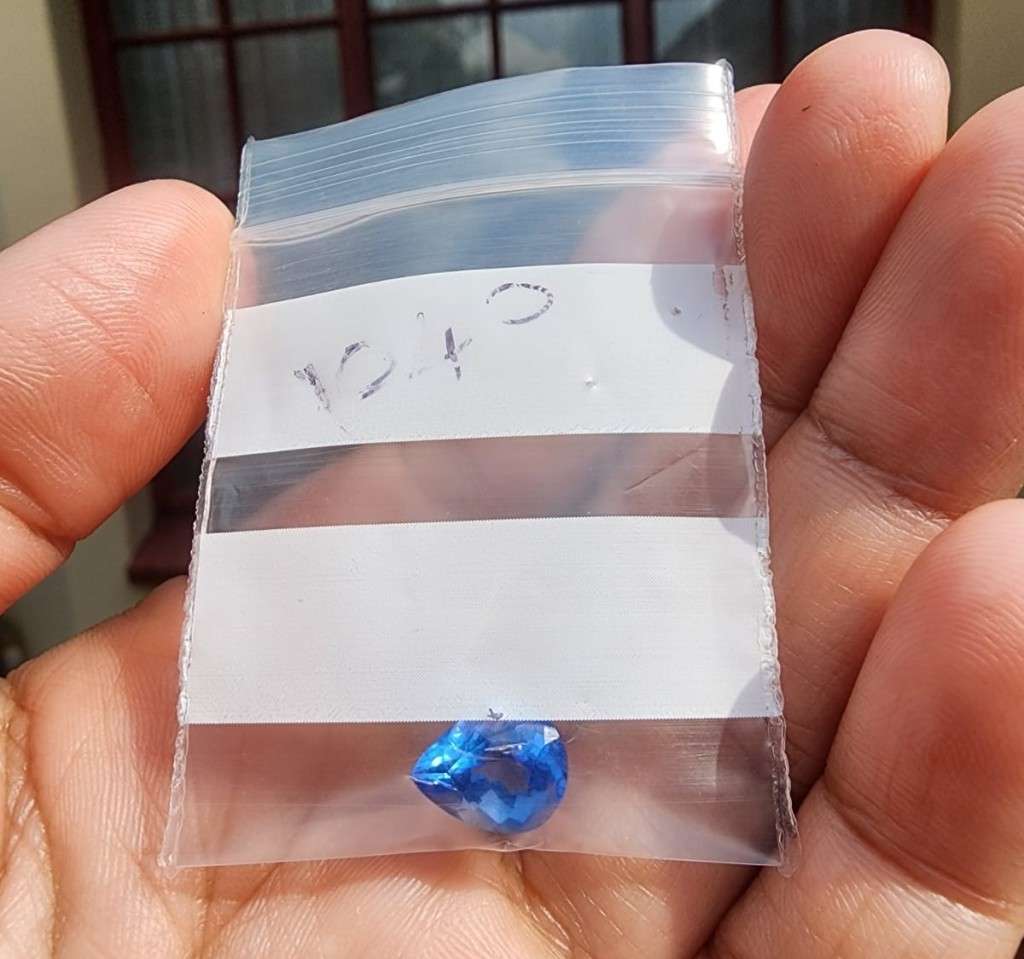 PEAR CUT 2.40CT MODERATE BLUEISH VIOLET TANZANITE GEMSTONE  PLEASE READ FULL DESCRIPTION