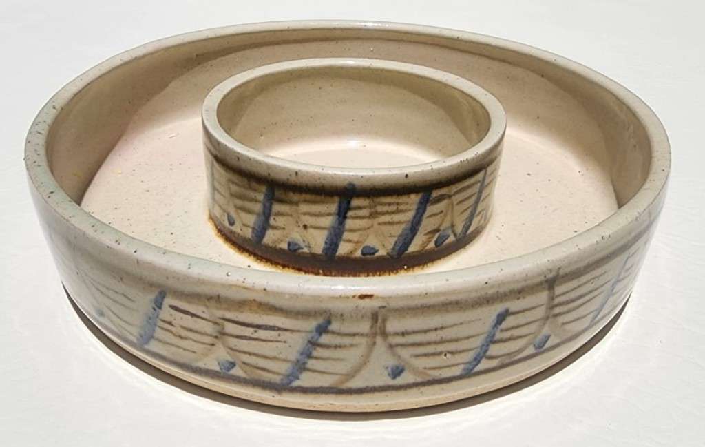 HAND PAINTED EARTHENWARE CHIP AND DIP DISH