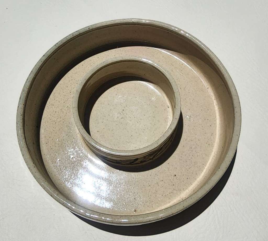 HAND PAINTED EARTHENWARE CHIP AND DIP DISH