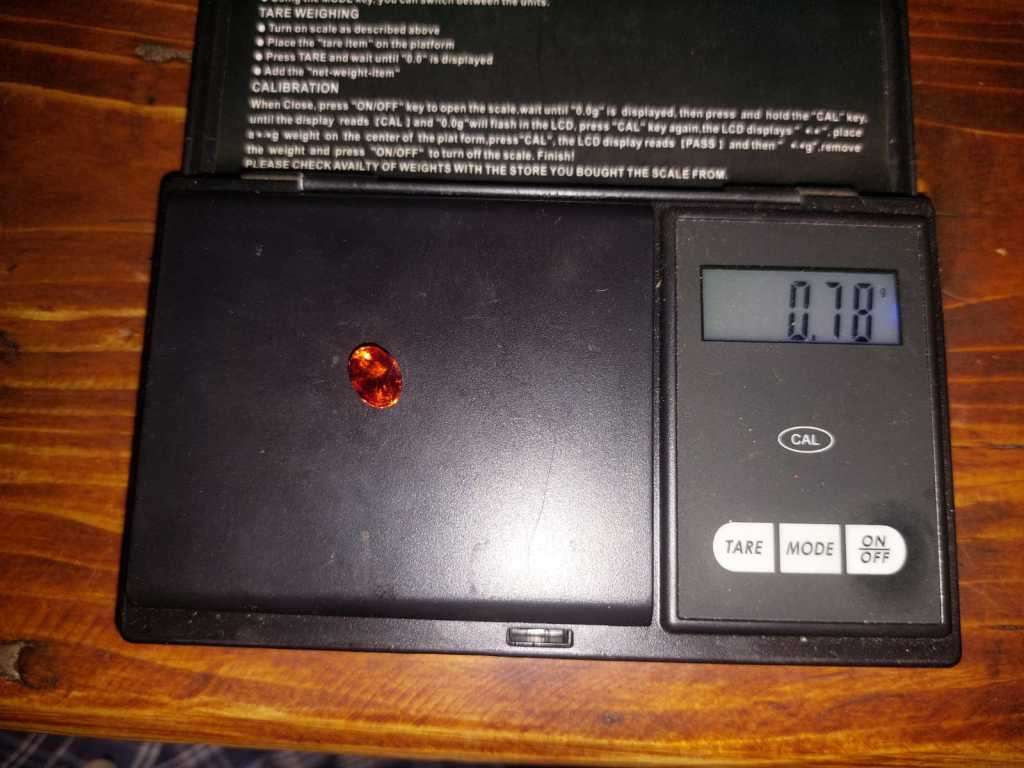 FIERY ORANGE GISA CERTIFIED 3.90CT SAPPHIRE GEMSTONE WITH LOVELY ROUND CUT  THERMAL HIGH - ONE OF 4