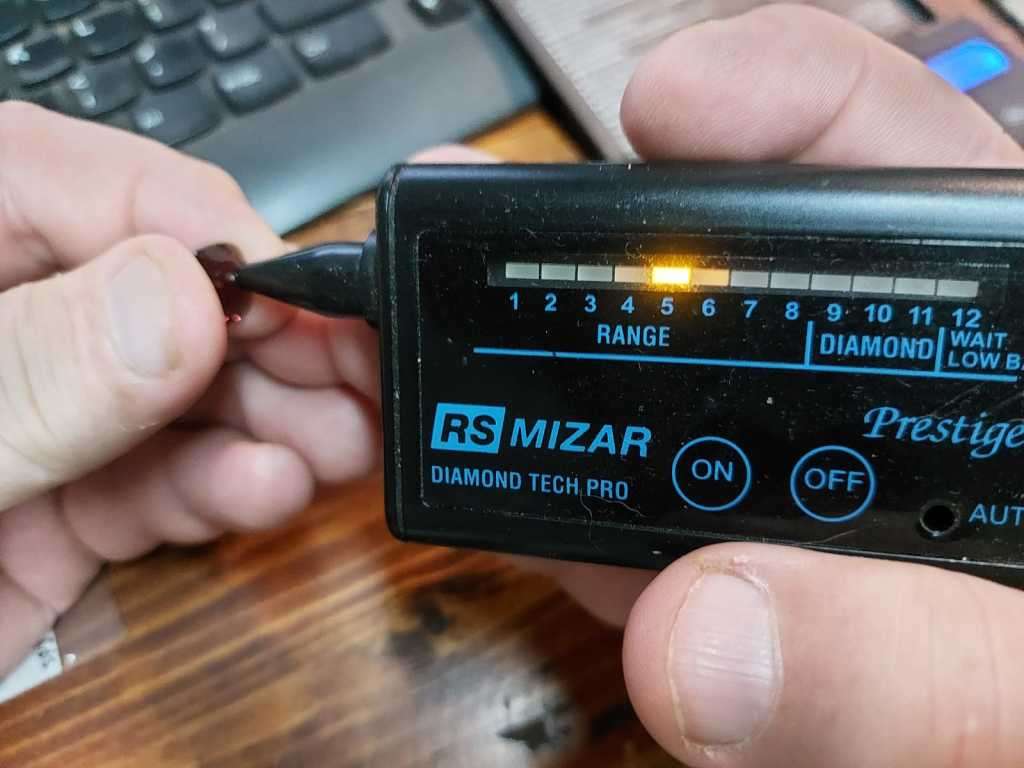 PURPLISH RED GISA CERTIFIED 5.25CT NATURAL SPINEL (RARER THAN RUBIES) GEMSTONE WITH ANTIQUE CUSHION