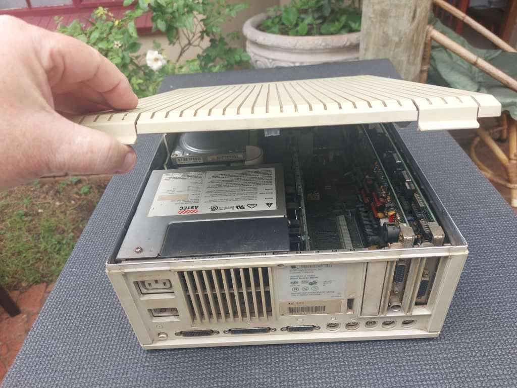 ICONIC WORKHORSE 1990 APPLE MACINTOSH IICI WITH NUBUS RASTEROPS VIDEO CARD