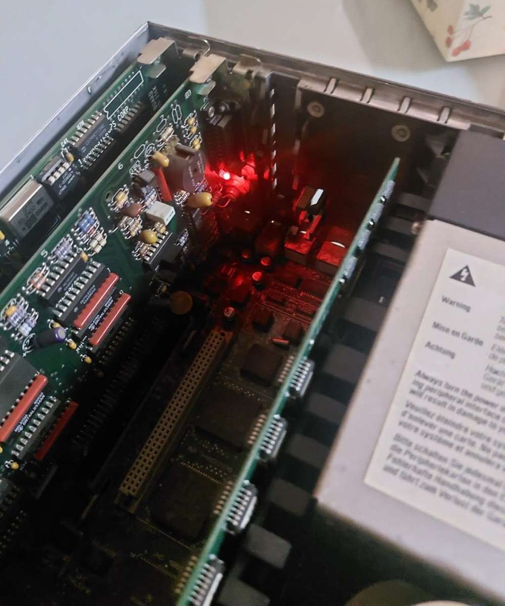 ICONIC WORKHORSE 1990 APPLE MACINTOSH IICI WITH NUBUS RASTEROPS VIDEO CARD