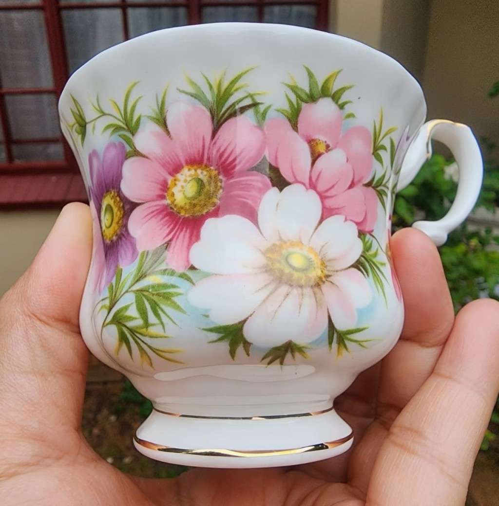 ROYAL ALBERT COSMOS OCTOBER FLOWER OF THE MONTH TEACUP SAUCER, SIDEPLATE AND EXTRA MUG