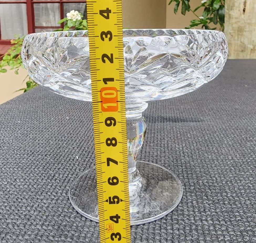 A RINGING AND SINGING CHRYSTAL CUT GLASS PEDASTAL STEMMED CANDY BOWL BY ROYAL DOULTON