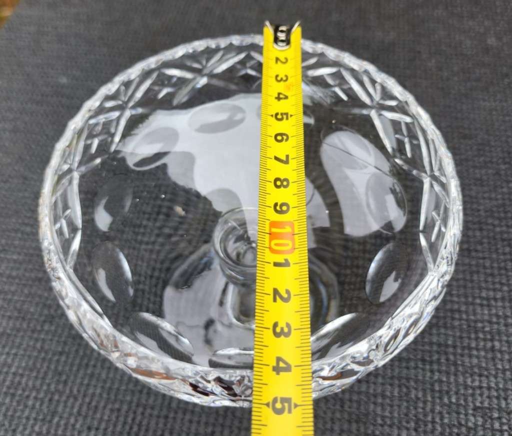 A RINGING AND SINGING CHRYSTAL CUT GLASS PEDASTAL STEMMED CANDY BOWL BY ROYAL DOULTON