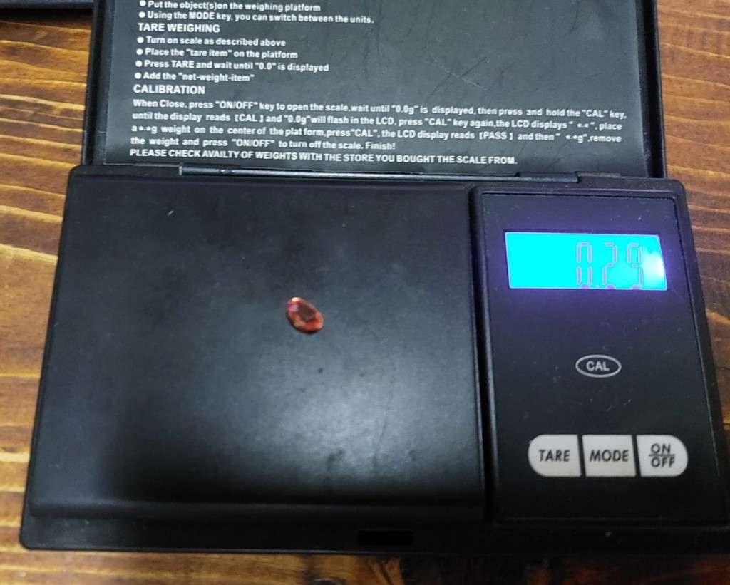 FIRE ORANGE 1.45CT SAPPHIRE GEMSTONE WITH LOVELY OVAL CUT  UV RED!  THERMAL HIGH