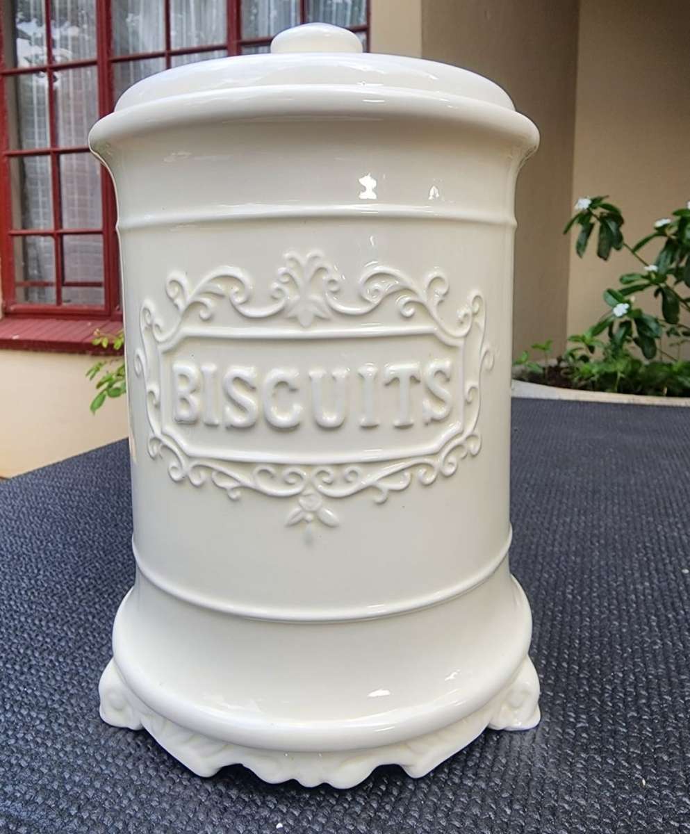 FINE OLDE CROCKERY CERAMIC BISCUIT CONTAINER LARGE 23CM HIGH