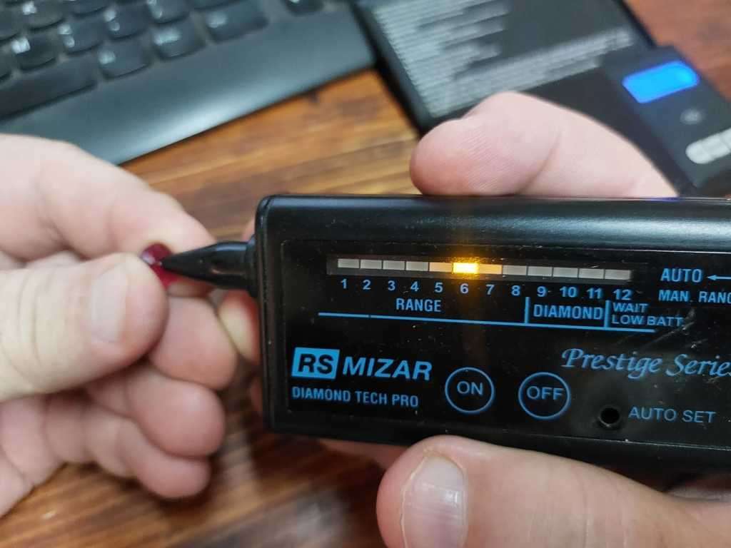 PINKISH RED 3.85CT RUBY GEMSTONE - UV MODERATE RED!  HIGH THERMAL CONDUCTIVITY!