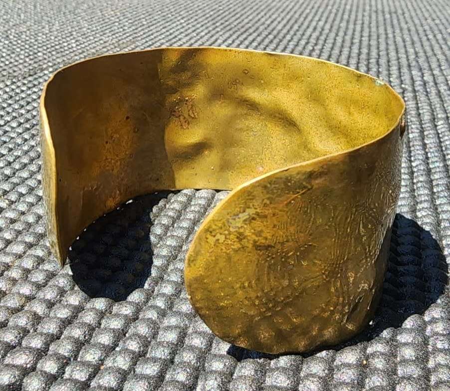 ANTIQUE BRONZE BANGLE ENGRAVED 1862 IZAK JAN
