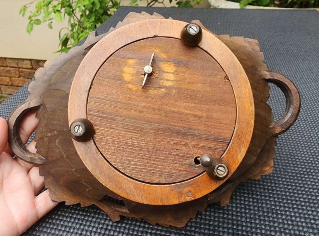 MUSIC BOX WORKING VINTAGE 1940S REUGE SWITZERLAND WOODEN LEAFSHAPED PLAYS A BLUE DANUBE MELODIE