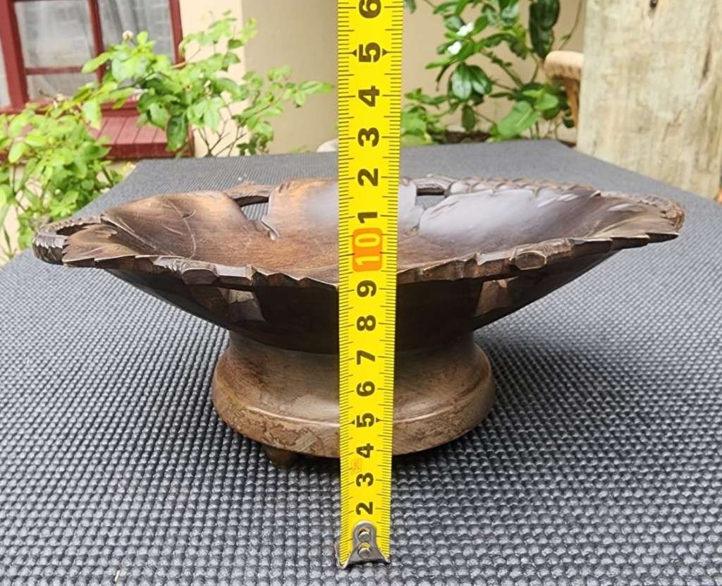 MUSIC BOX WORKING VINTAGE 1940S REUGE SWITZERLAND WOODEN LEAFSHAPED PLAYS A BLUE DANUBE MELODIE