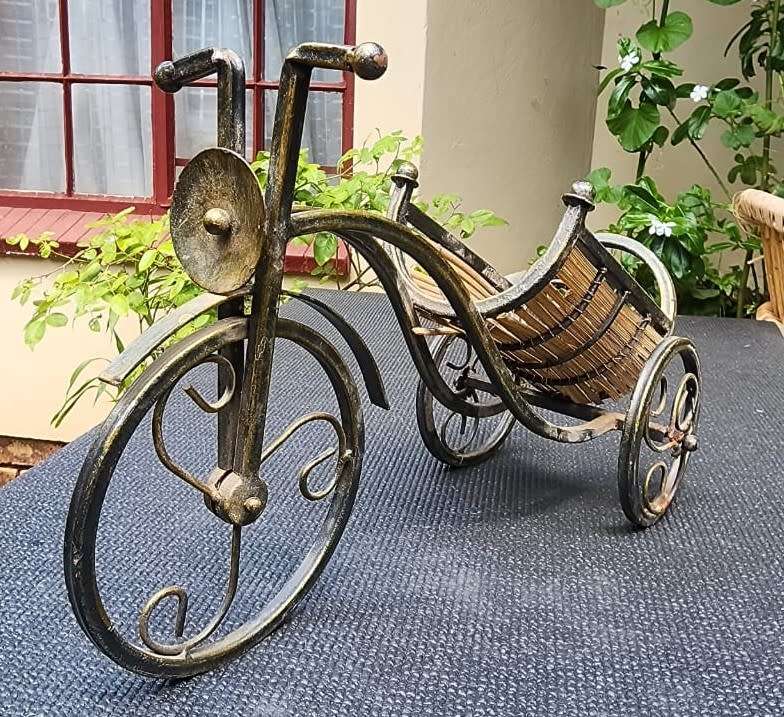HAND CRAFTED METAL TRICYCLE RICKSHAW CART WINE HOLDER