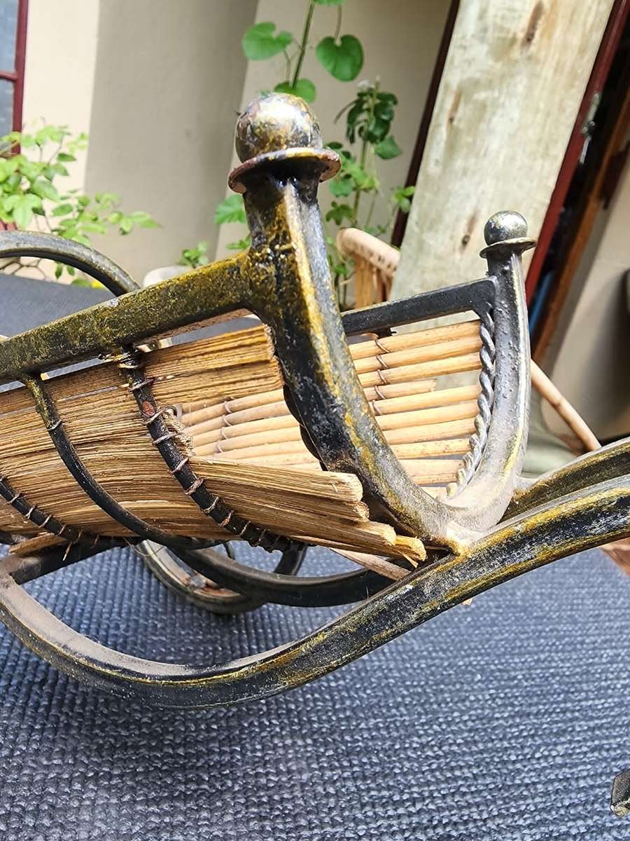HAND CRAFTED METAL TRICYCLE RICKSHAW CART WINE HOLDER