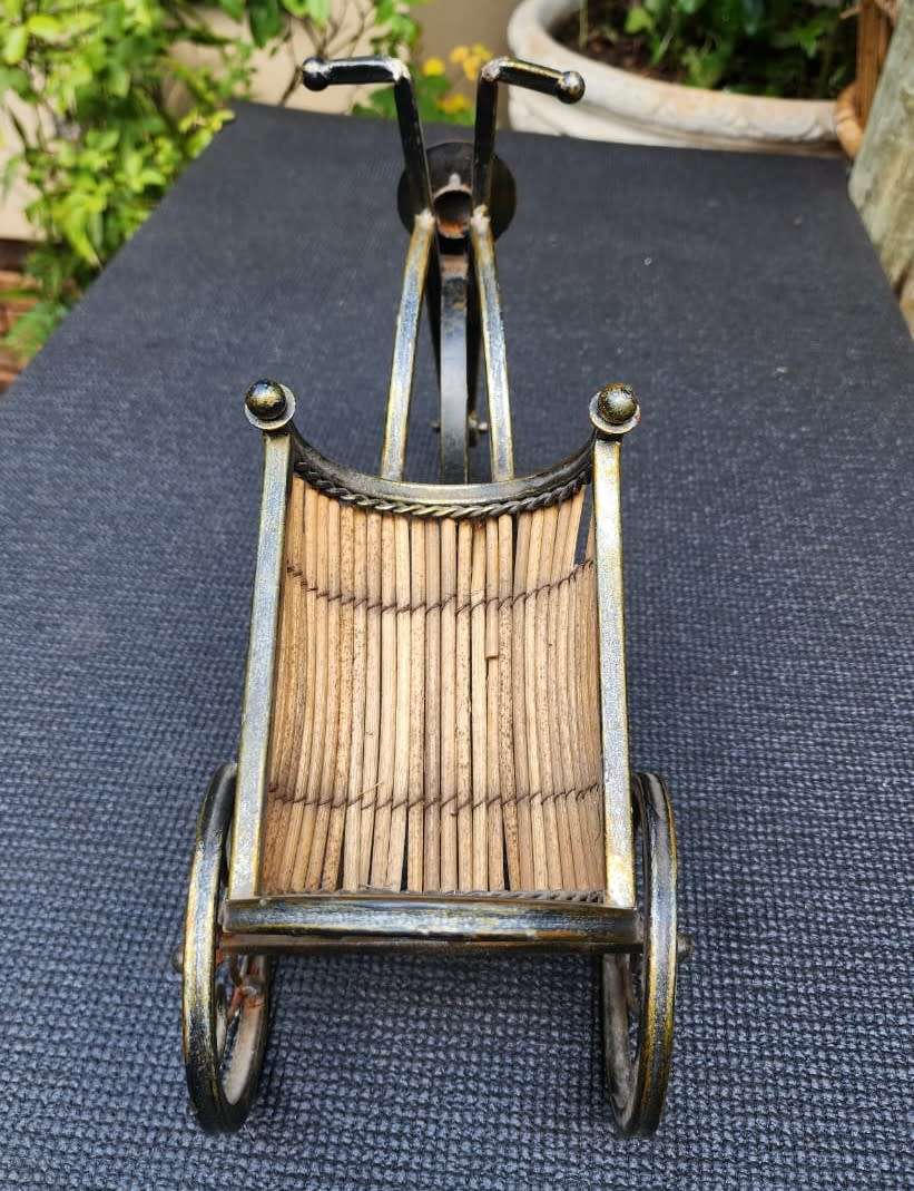 HAND CRAFTED METAL TRICYCLE RICKSHAW CART WINE HOLDER