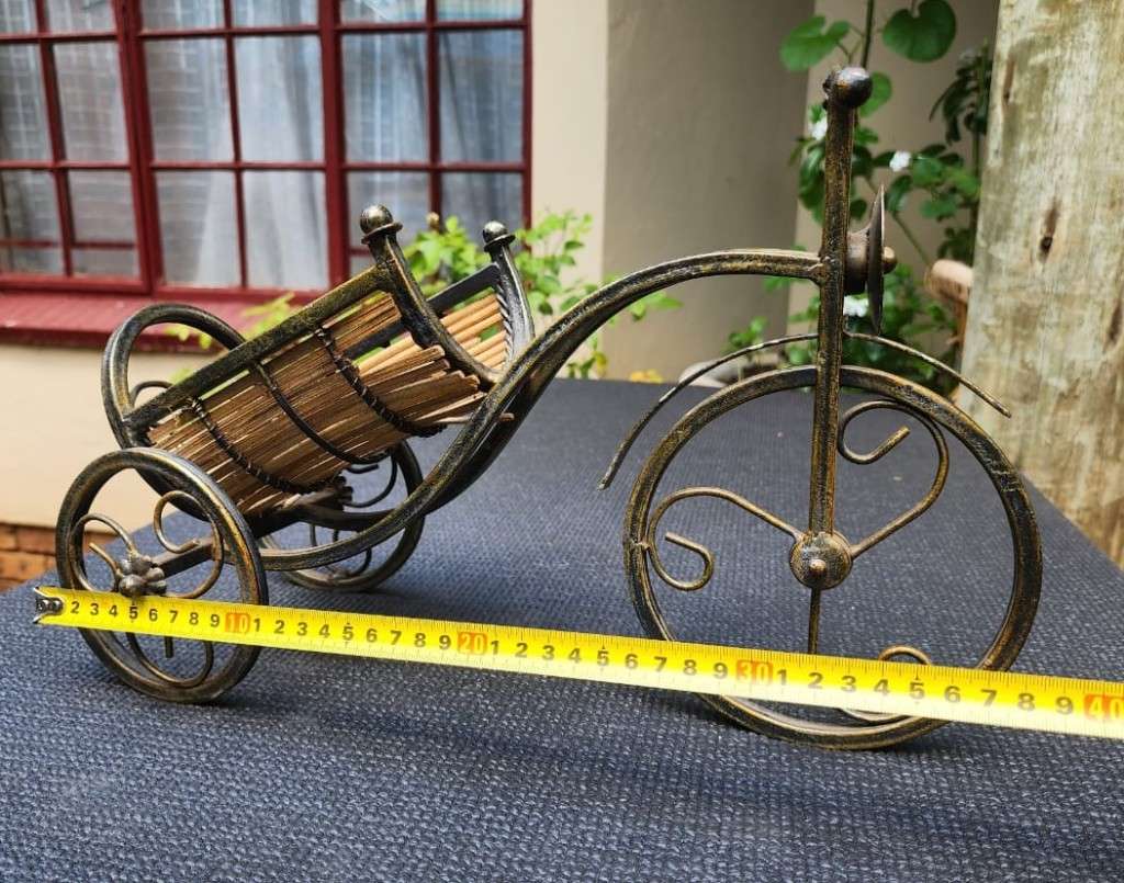 HAND CRAFTED METAL TRICYCLE RICKSHAW CART WINE HOLDER