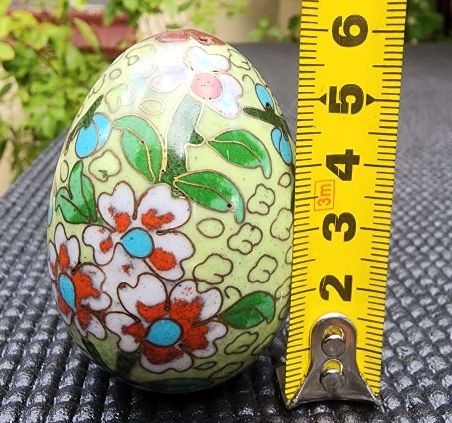 CLOISONNE ENAMEL PAINTED EGG WITH FLOWER MOTIF SMALL 6CM HIGH 3RD OF 3 EGGS ON AUCTION